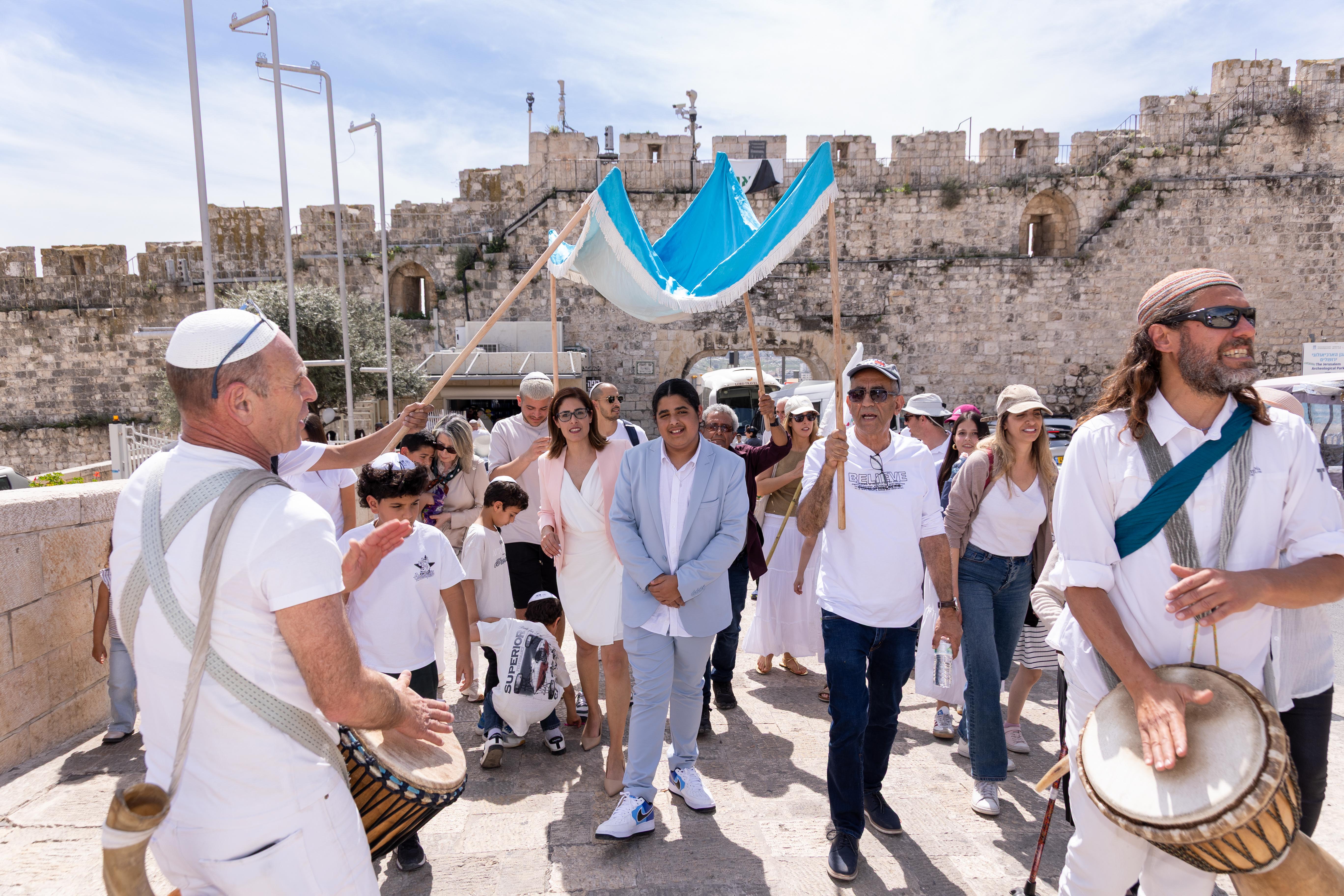 בר מצווה בכותל 8